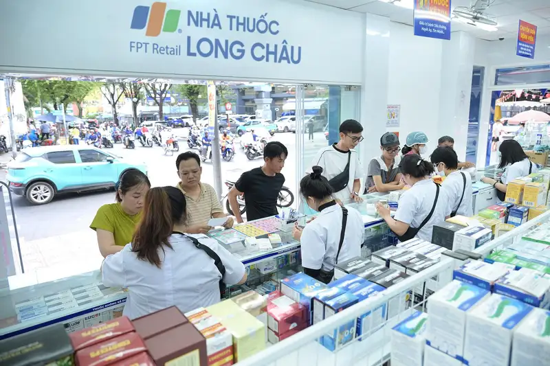 Long Châu với chiến lược mở rộng danh mục thuốc tiên tiến.