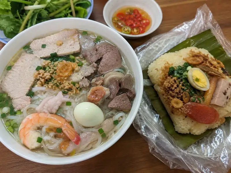 Hủ tiếu, một món ăn sáng dạng nước phổ biến tại Việt Nam