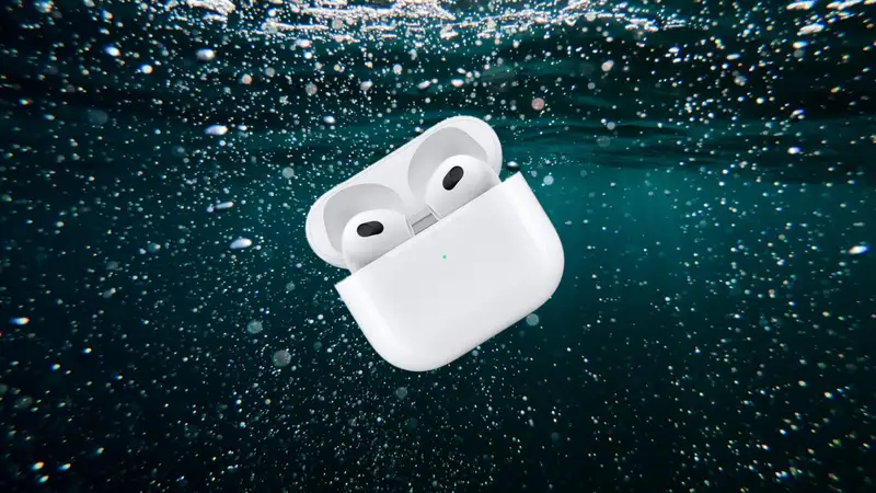 AirPods bị rơi vào nước