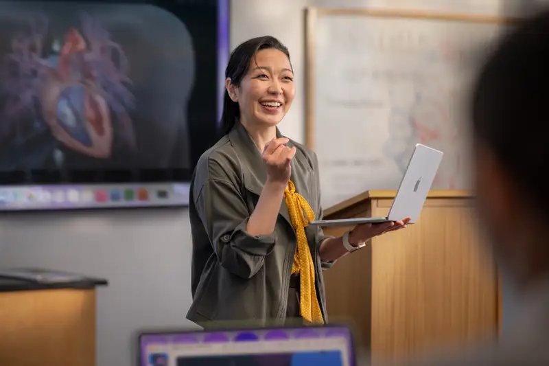 Học sinh sử dụng iPad trong lớp học
