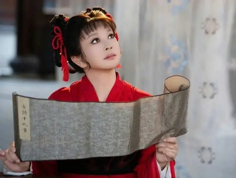 Lưu Hiểu Khánh từng gây tranh luận với tạo hình tuổi thiếu nữ