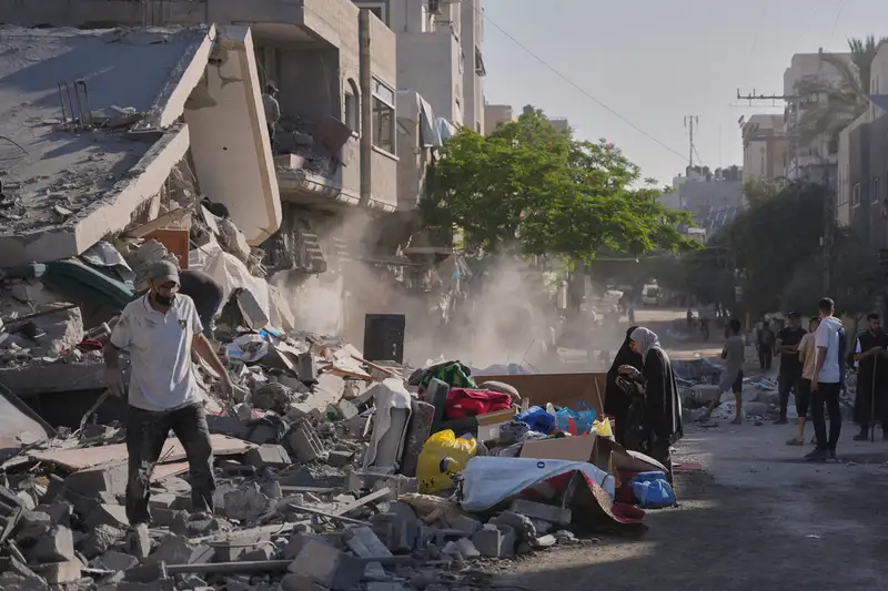 Hiện trường đổ nát hoang tàn sau các đợt dội bom của quân đội Israel tại Gaza