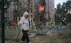 Kyiv hứng chịu tập kích tên lửa 11 giờ: Thiệt hại nghiêm trọng, căng thẳng leo thang