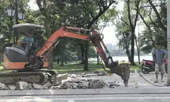 Hà Nội Giải Mã Tình Trạng 'Đào Lên Lấp Xuống' Vỉa Hè: Lộ Diện Thách Thức Đô Thị Hóa