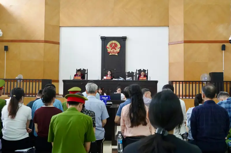 Các bị cáo tại phiên tòa