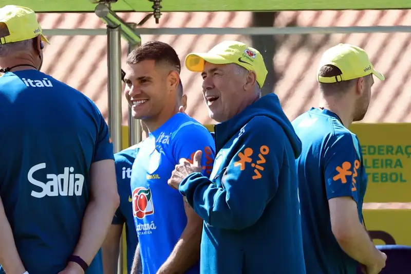 Ancelotti Quyết Giữ Neymar Dự World Cup Bất Chấp Chấn Thương: Niềm Tin Hay Rủi Ro?