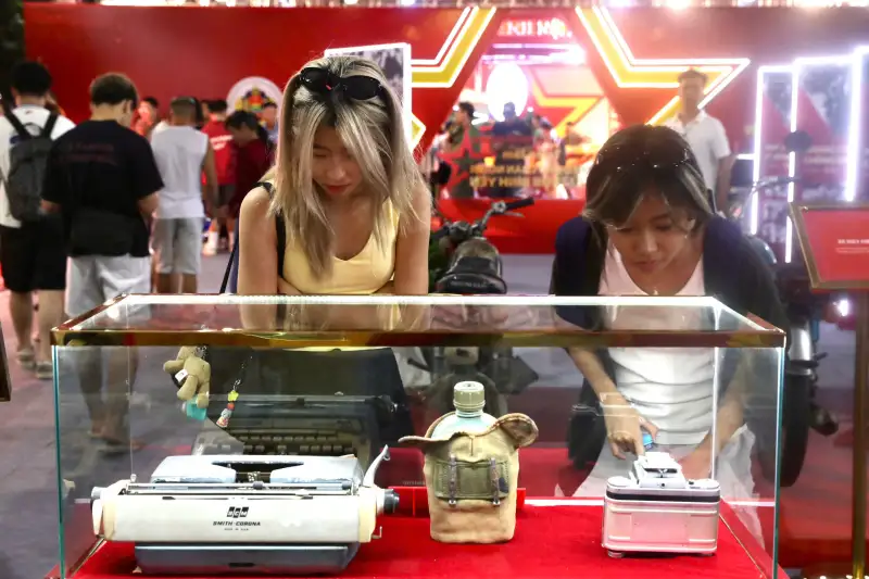 Gala 'Tổ quốc bình yên': 80 năm An ninh nhân dân tái hiện bằng công nghệ tại TP.HCM