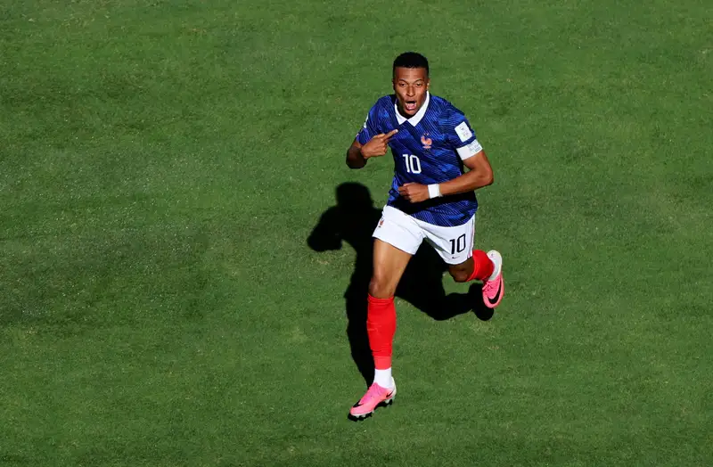 Kylian Mbappe ăn mừng bàn thắng cho đội tuyển Pháp