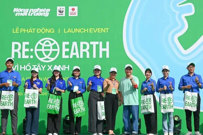 RE:EARTH Lotte Mart: Dọn sạch Hồ Tây, Đẩy mạnh lối sống xanh tại Hà Nội
