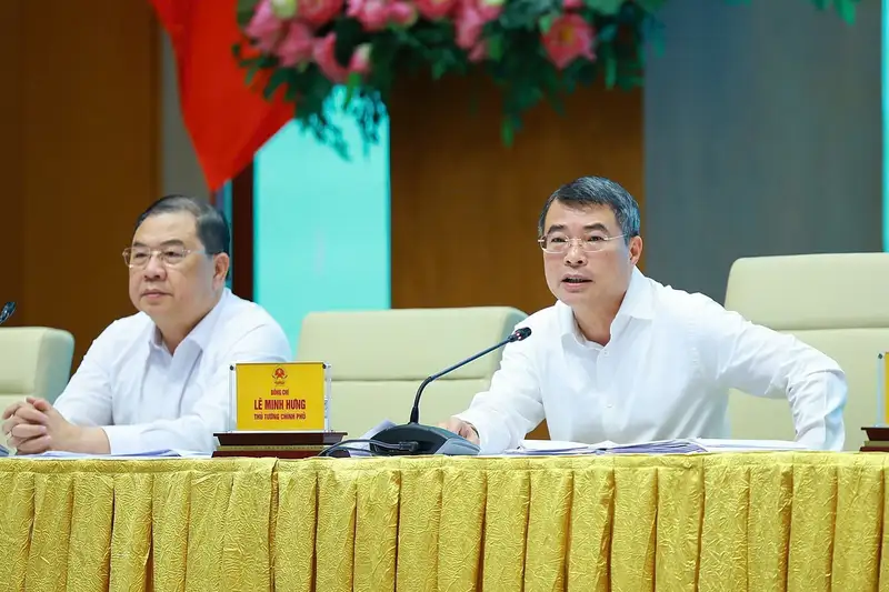 Việt Nam Tập Trung Nguồn Lực Vào Sản Phẩm Chiến Lược và Công Nghệ Lõi: Lối Đi Mới Để Vượt Bẫy Thu