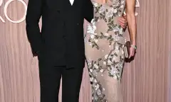 Jennifer Lopez và Brett Goldstein: Hóa chất trên màn ảnh hay ngoài đời thực?