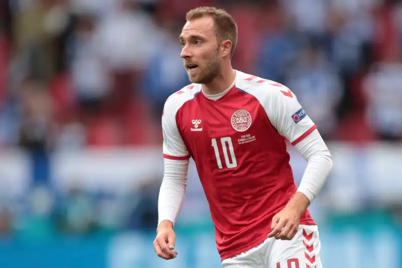 Christian Eriksen Gục Ngã: Ám Ảnh EURO 2020 Tái Hiện, Câu Hỏi Về An Toàn Thể Thao