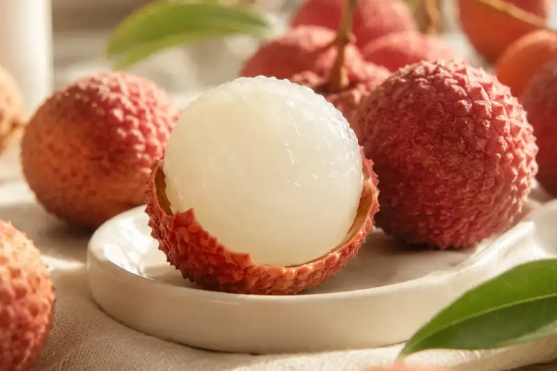 Ăn Vải Thiều Ngọt Lịm: Bao Nhiêu Là Đủ Để Không Ảnh Hưởng Đường Huyết?