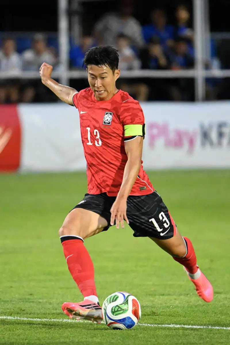 Son Heung-min thi đấu cho đội tuyển quốc gia Hàn Quốc