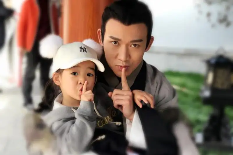 Nhiếp Viễn: Diễn viên 'Gia trưởng' đưa vợ 10 tỷ, sống chung nhà vợ gây tranh cãi về vai trò đàn ông