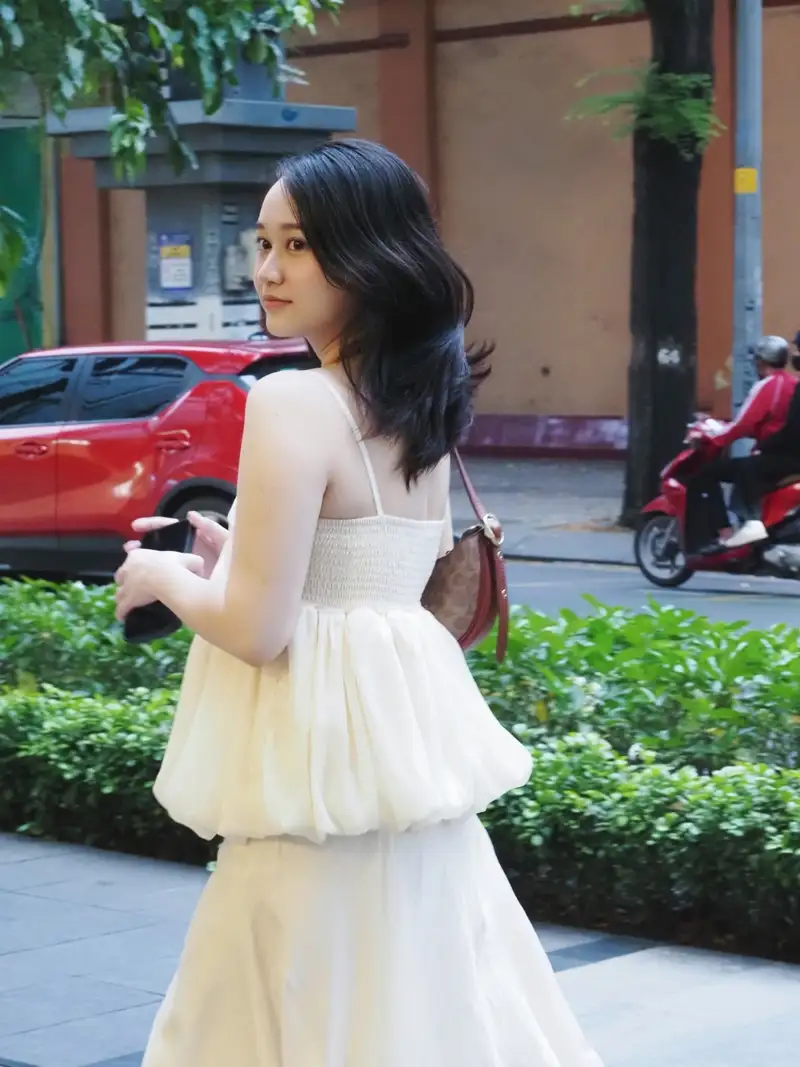 Nữ diễn viên tự tin hơn trong các góc quay chân thực