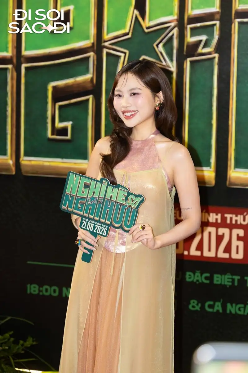 Phương Mỹ Chi tại thảm đỏ