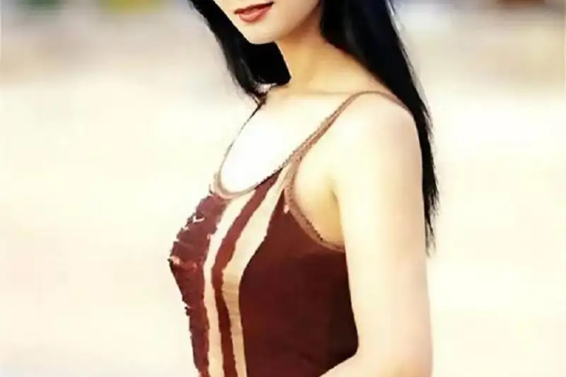 Cuộc Đời Trịnh Diễm Lệ: Từ Nữ Thần Phim 18+ Đến Biến Động Hậu Ánh Hào Quang