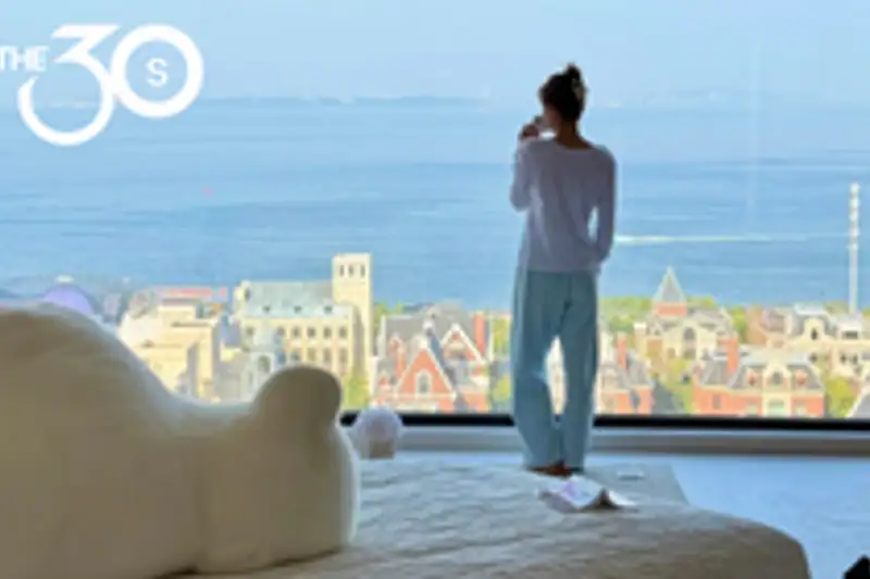 Áp lực tuổi 30: Nỗi sợ 'quá lứa lỡ thì' của phụ nữ Việt trong vòng xoáy định kiến