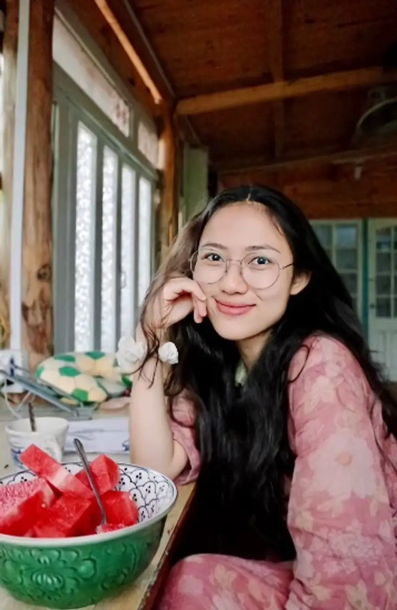 Nhan sắc an yên hiện tại của Trang Cherry