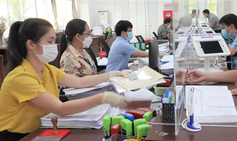 Công chức, viên chức sẽ được tăng lương cơ sở và áp dụng chế độ thưởng mới