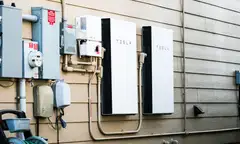 Tự chủ năng lượng: Ngôi nhà 100% điện Mặt Trời cần gì để vận hành ổn định?