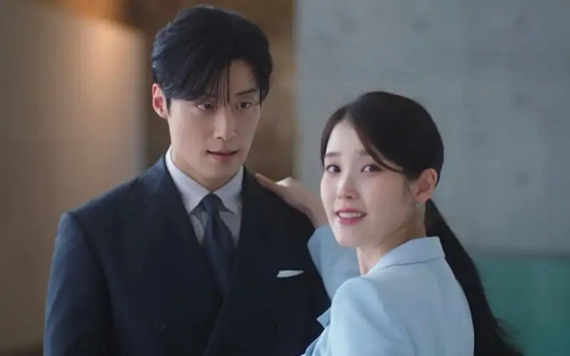 Perfect Crown IU Byeon Woo Seok