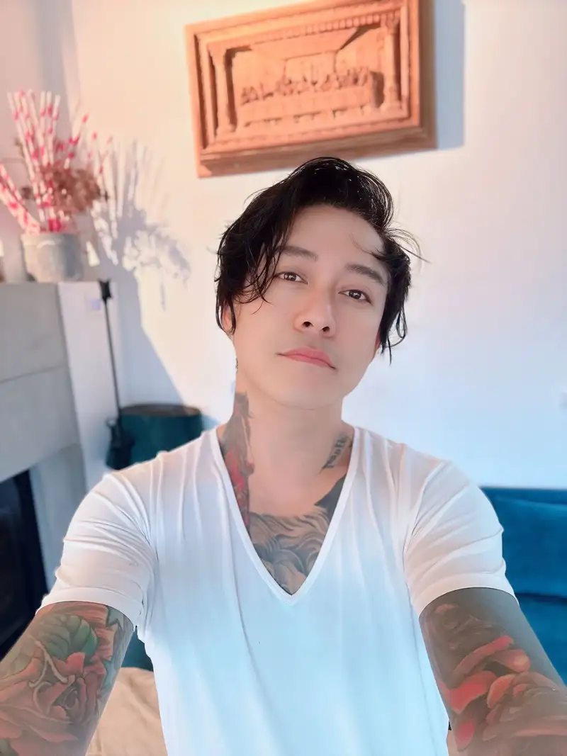 Ca sĩ Tuấn Hưng bức xúc trước sự công kích mạng