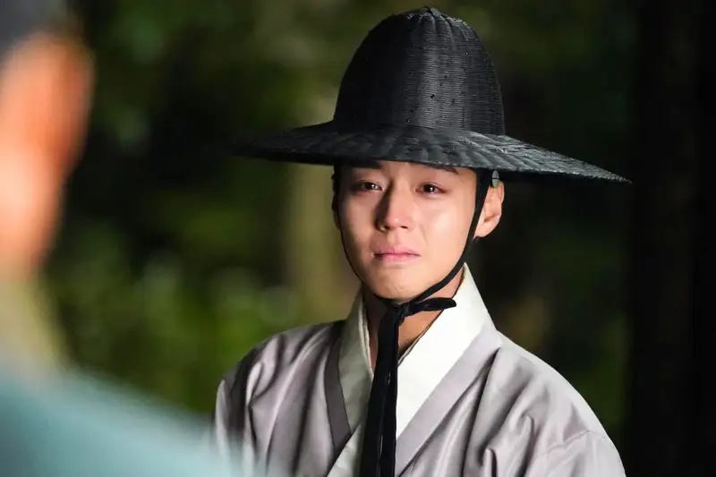 Park Ji Hoon gây tiếng vang lớn với bom tấn The King's Warden