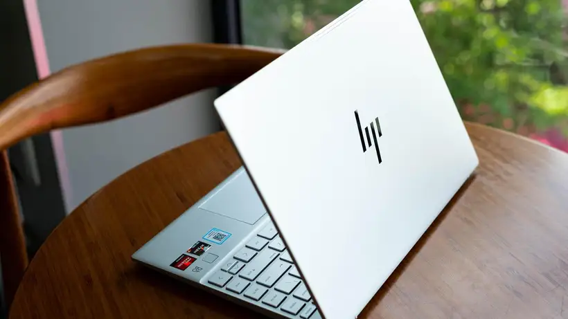 Nâng cấp laptop năm 3 và năm 4 đại học: Chiến lược đầu tư hiệu quả cho sự nghiệp