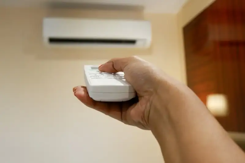 Khi nào nên thay miếng dán màn hình điện thoại để tránh rủi ro 'tiền mất tật mang'?
