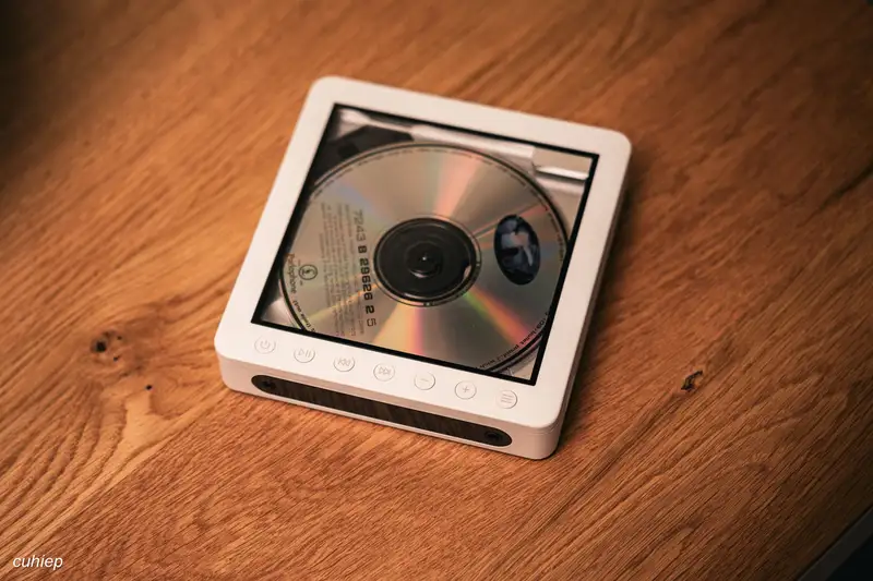 Trên tay FiiO DM13: Định nghĩa lại máy CD di động trong kỷ nguyên nhạc số hiện đại
