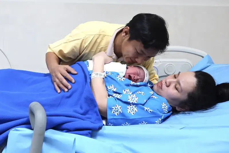 Việt Nam Ban Hành Nghị Định Mới: Hỗ Trợ Tài Chính Khuyến Khích Sinh Con và Mở Rộng Sàng Lọc Sức Khỏe Bà Mẹ, Trẻ Sơ Sinh