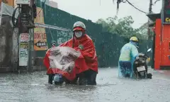 Bắc Bộ đối mặt đợt mưa lớn kéo dài, nguy cơ ngập úng đô thị và sạt lở