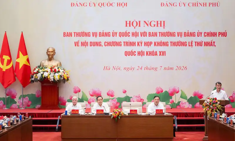 Thủ tướng Lê Minh Hưng phát biểu tại hội nghị chuẩn bị kỳ họp không thường lệ