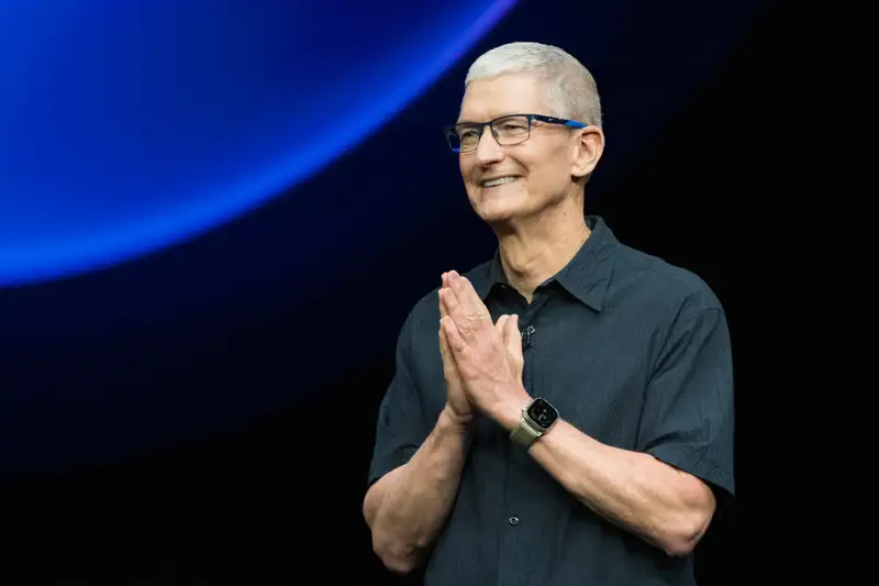 Tim Cook chuyển giao CEO Apple: Di sản 15 năm và thách thức mới